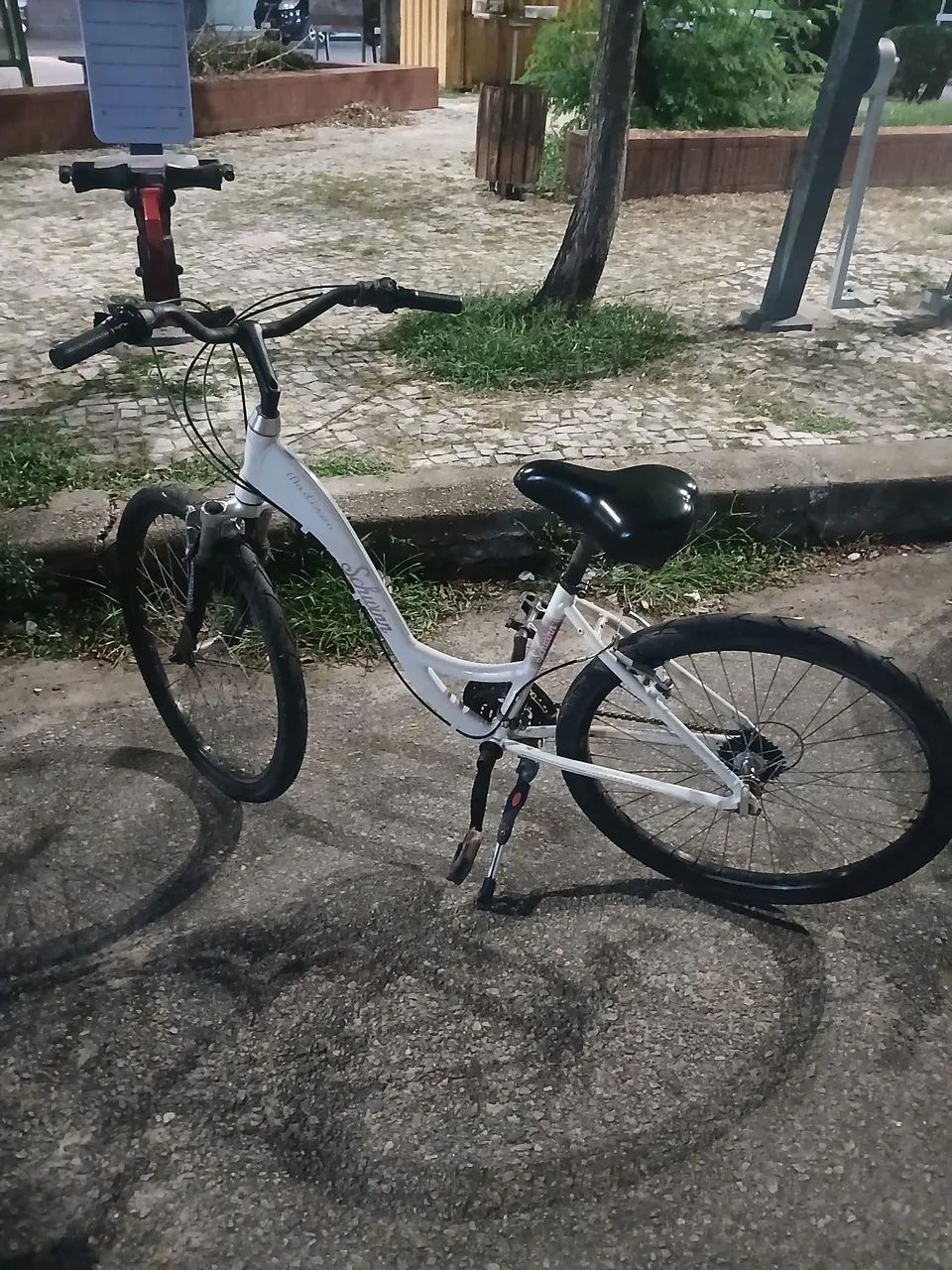 Bike toda file na loja e 2k ela - Foto 4