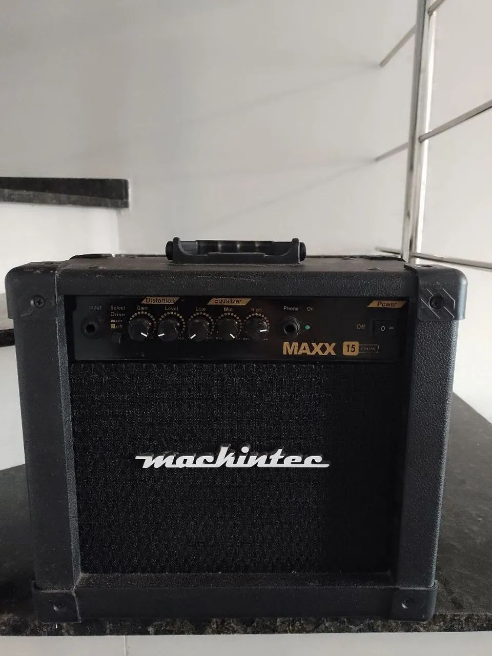 Vendo baixo 4 cordas e caixa amplificadora  - Foto 2