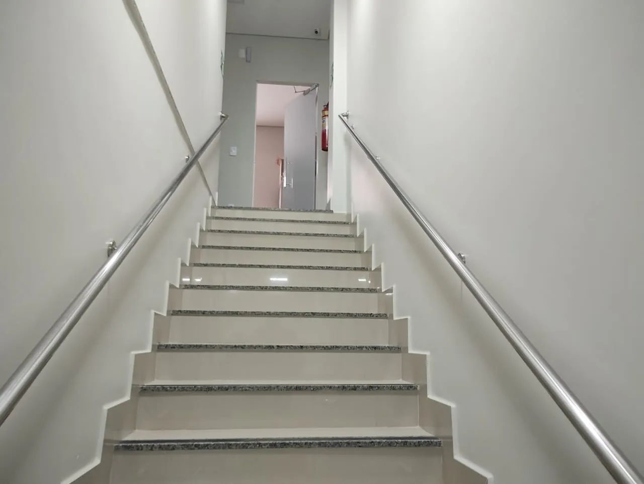 Consultório Mobiliado no Setor Oeste - Foto 4