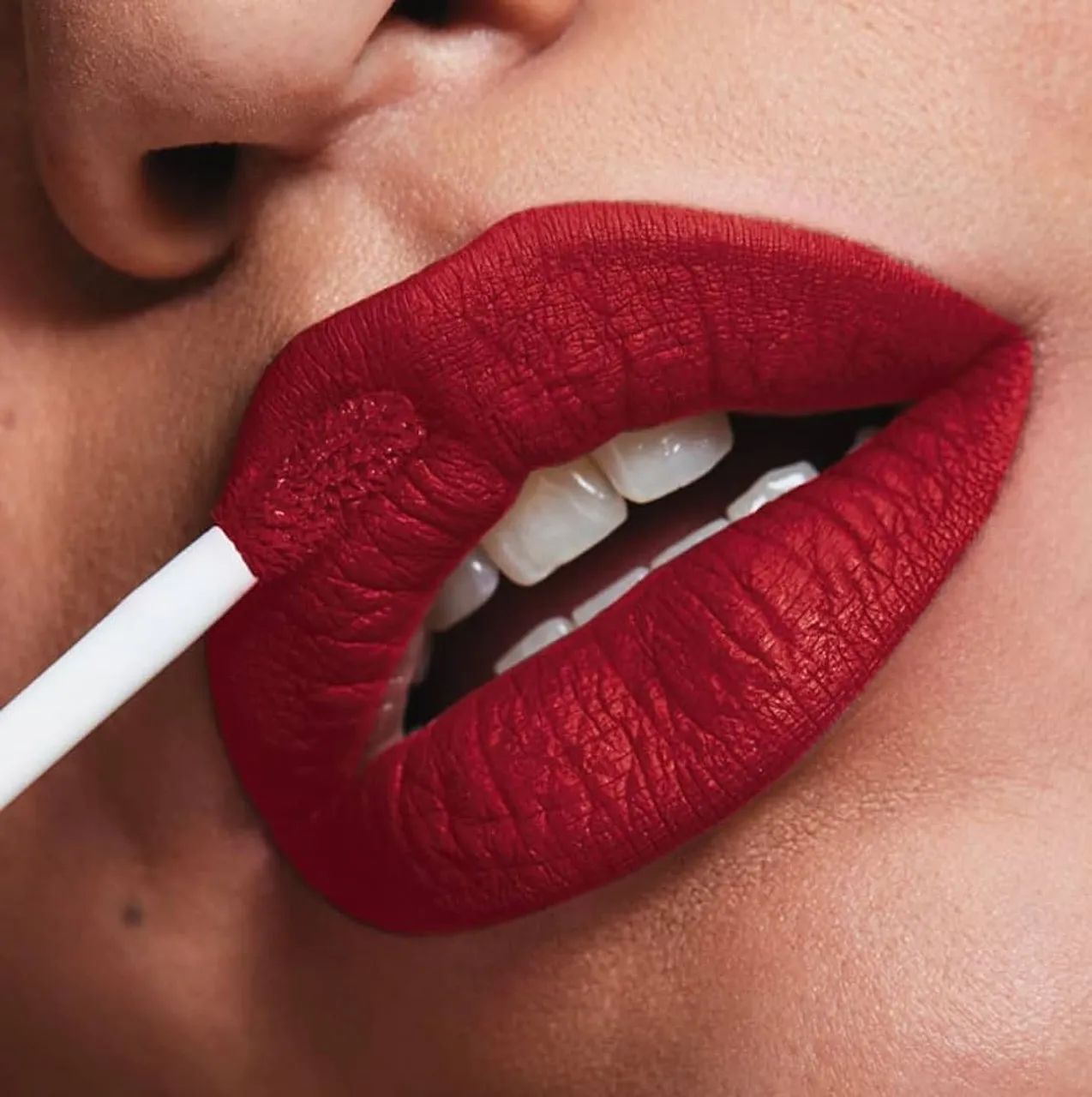 Batom Avon Power Stay 16h