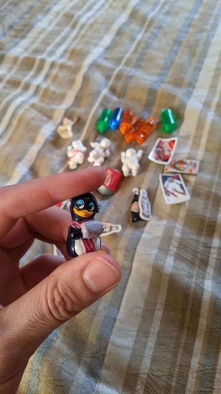 Lote de coleção kinder ovo + coca cola - Foto 4