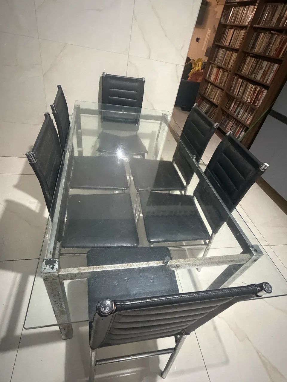 Mesa 6 cadeiras tampo de vidro 