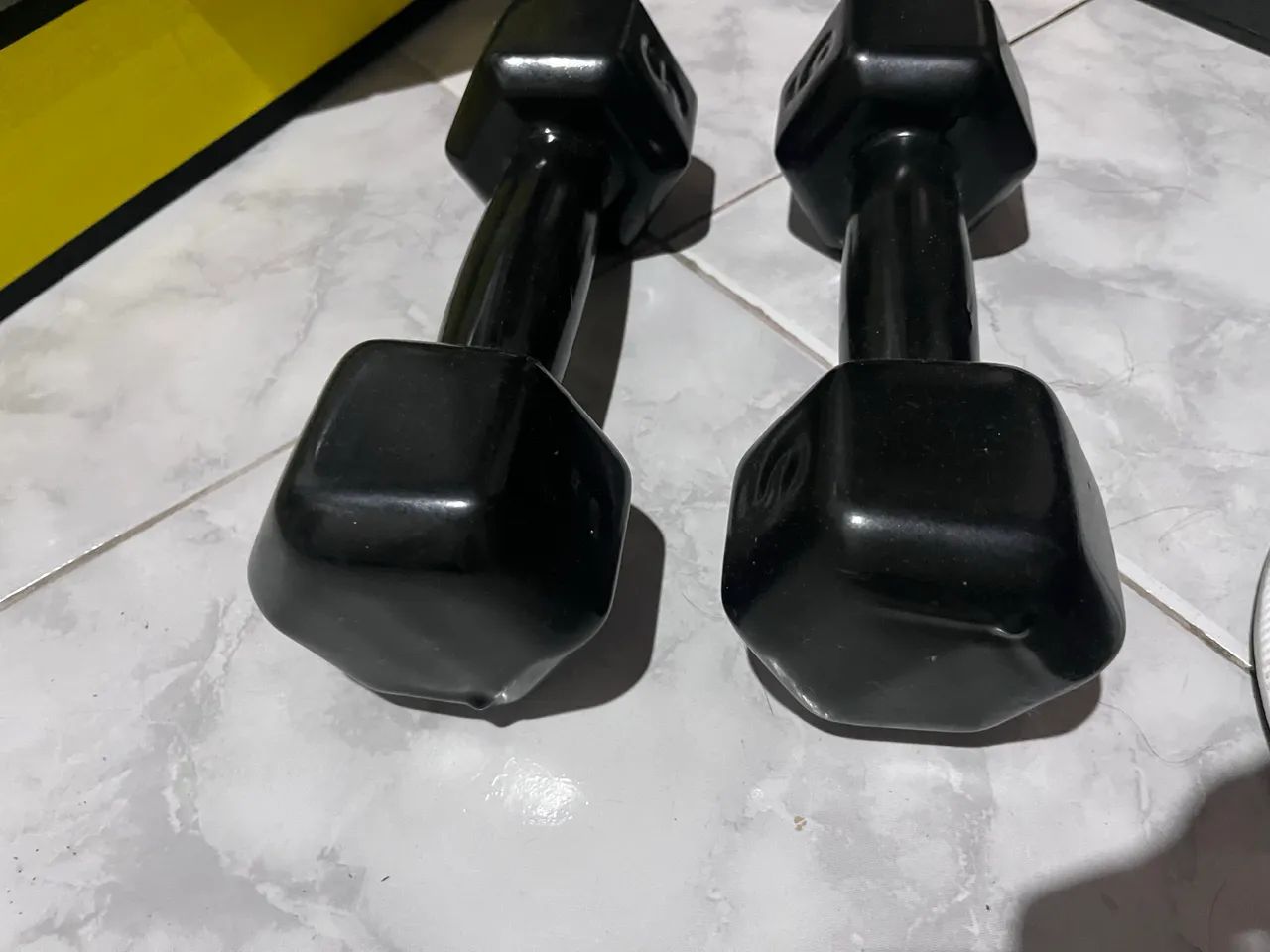 Halter 5kg sextavado emborrachado (leia o anúncio) - Foto 3