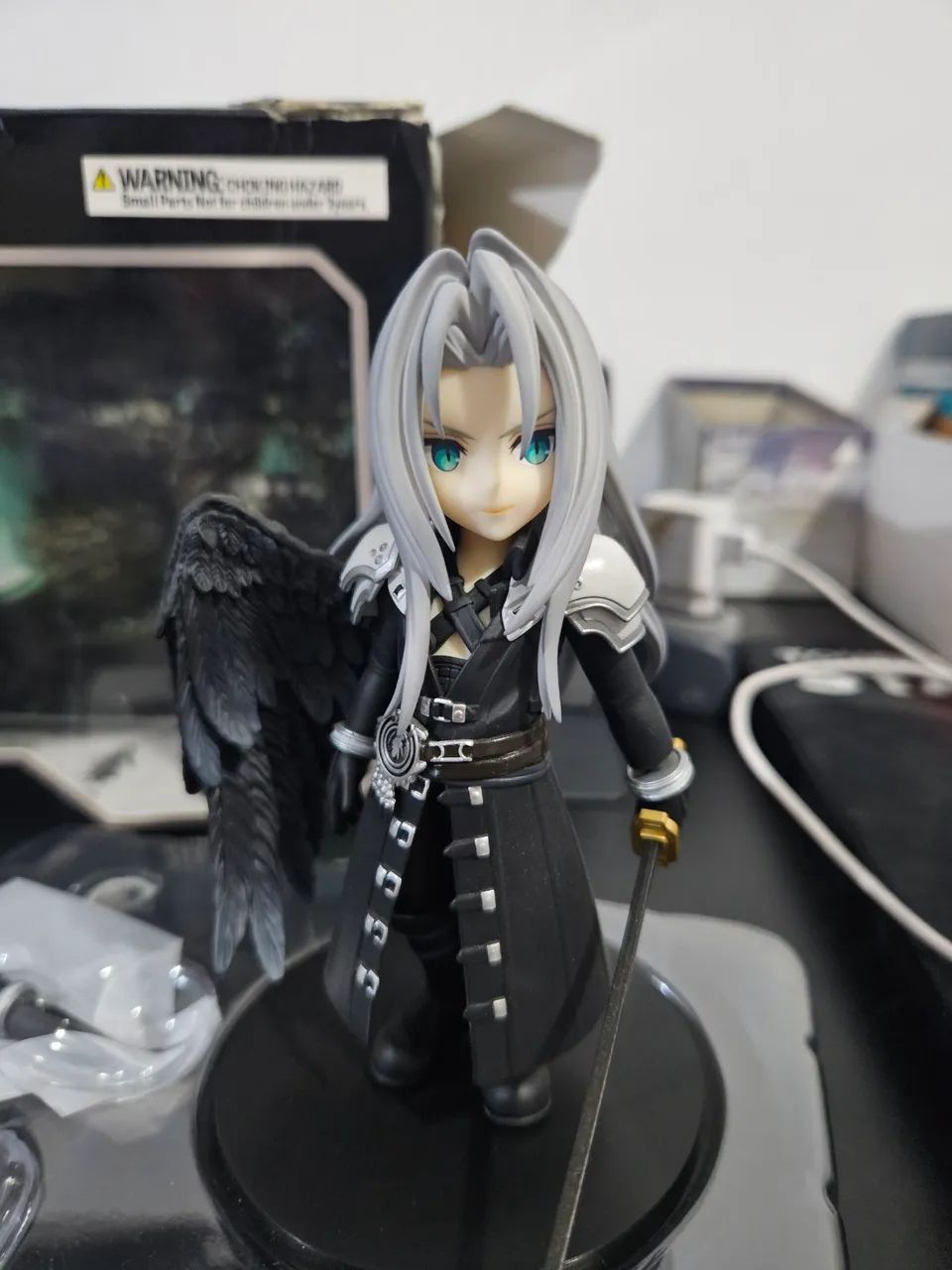 Final Fantasy Action Figure Adorable Arts Sephiroth - Foto 3