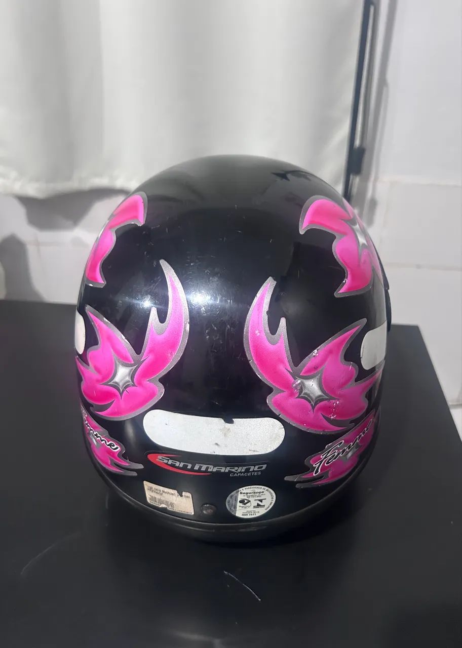 Capacete Preto com Rosa -  Marca San Marino  - Foto 3