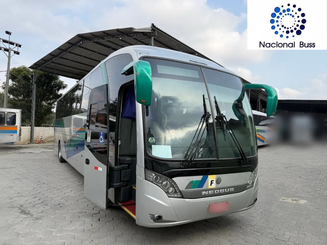 2012 - Neobus New-Road Executivo Volkswagen