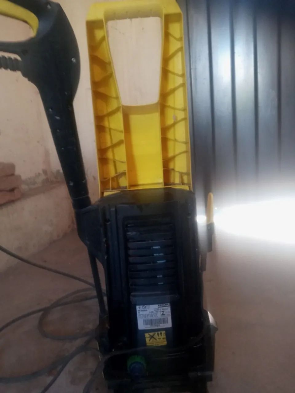 LAVA JATO KARCHER K2 127V - Foto 4