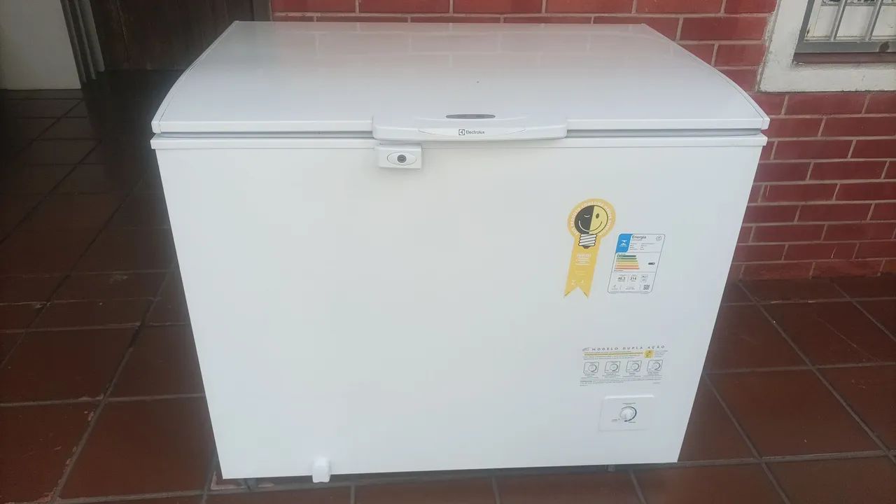 VENDE- SE FREEZER 