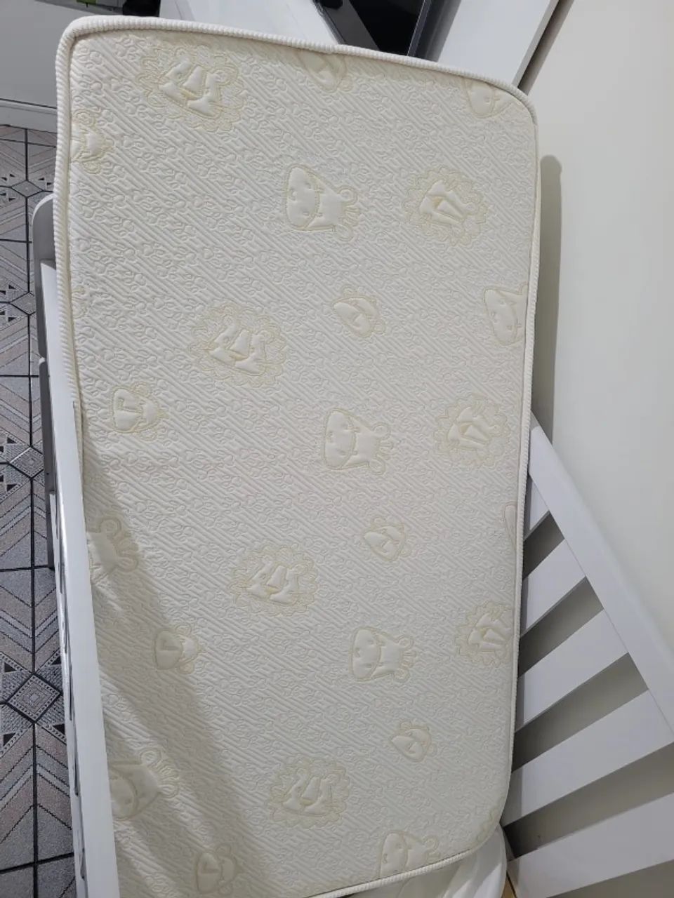 Colchão de berço infantil