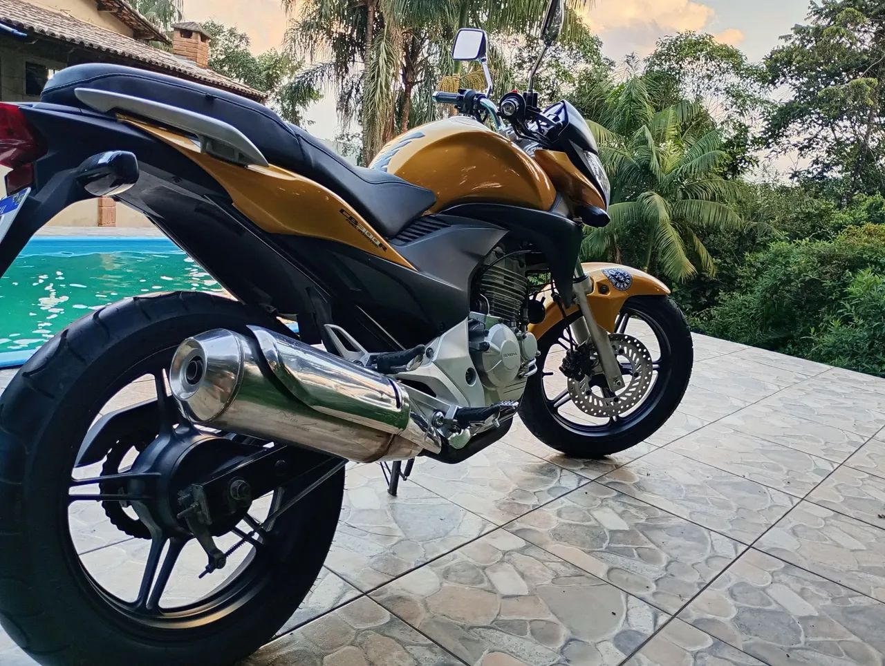 CB 300R - Foto 5