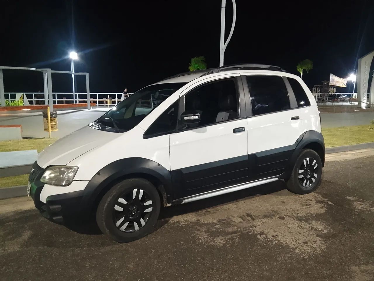 Fiat Idea ADVENT./ ADV.LOCKER 1.8 MPI FLEX 5P 2009