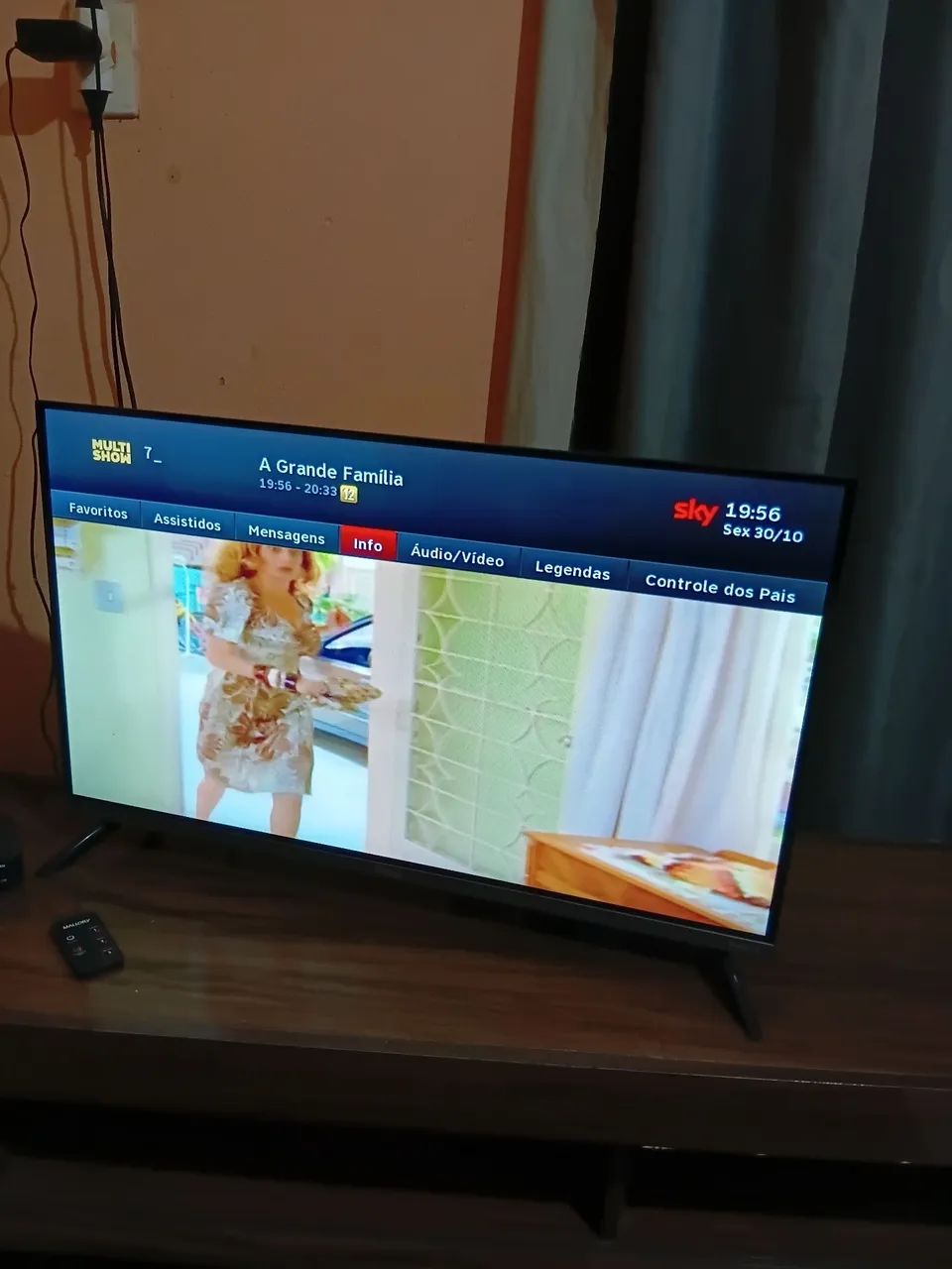 Vendo TV 39 polegadas  semi nova  - Foto 4