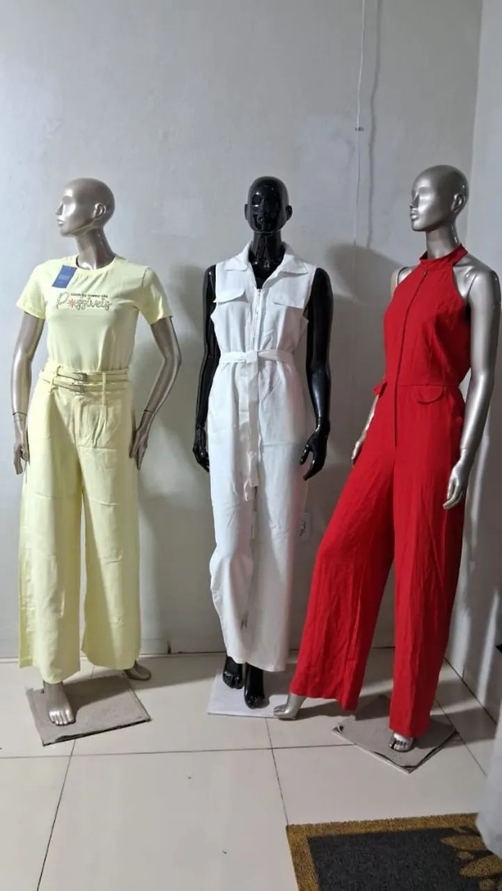 Araras e manequins  - Foto 5