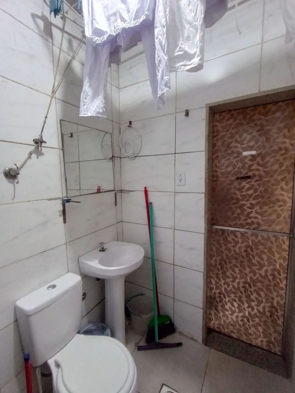 Alugo quarto no Ed. Maleta - Foto 2