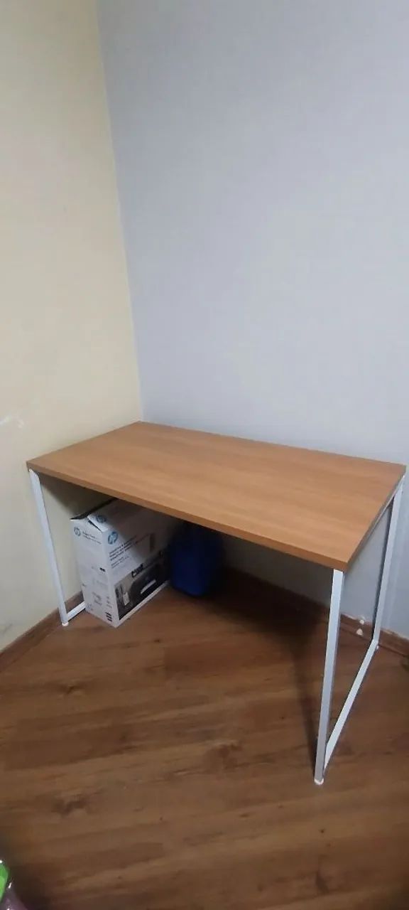 Mesa semi nova de madeira  - Foto 4