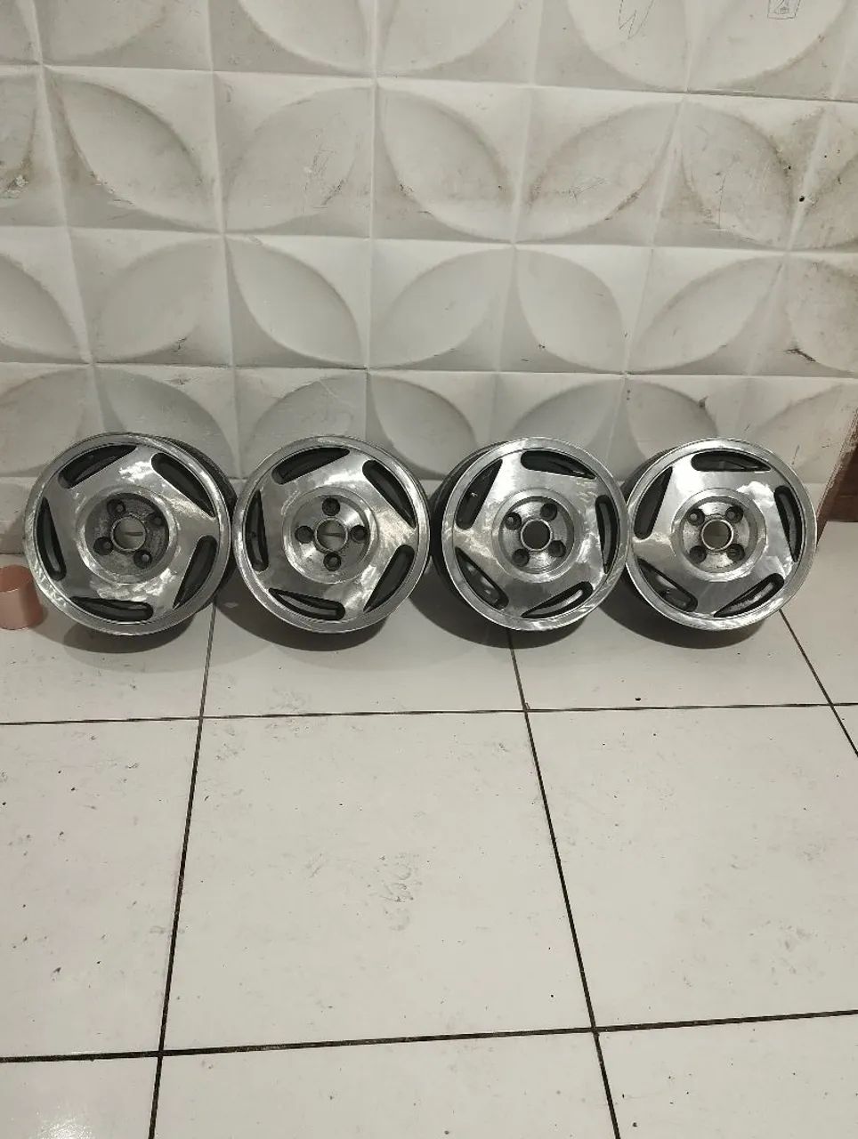 Vende-se rodas de liga leve  furação 4 por 100 dá no gol para impeach Chevrolet - Foto 3