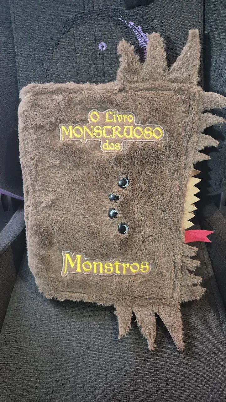 almofada livro monstro harry potter 