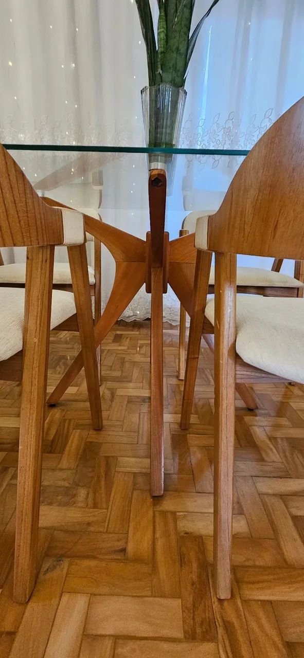 Mesa de jantar vidro temperaro+ 4 cadeiras impermeabilizadas - Foto 3