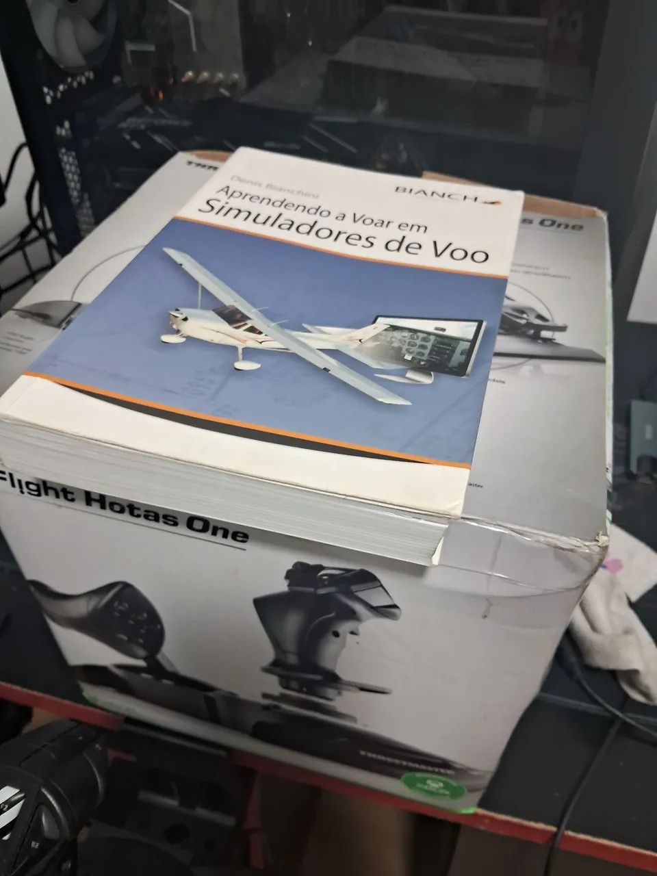 Thrustmaster T Flight Hotas com livro para aprender a voar em simuladores - Foto 4