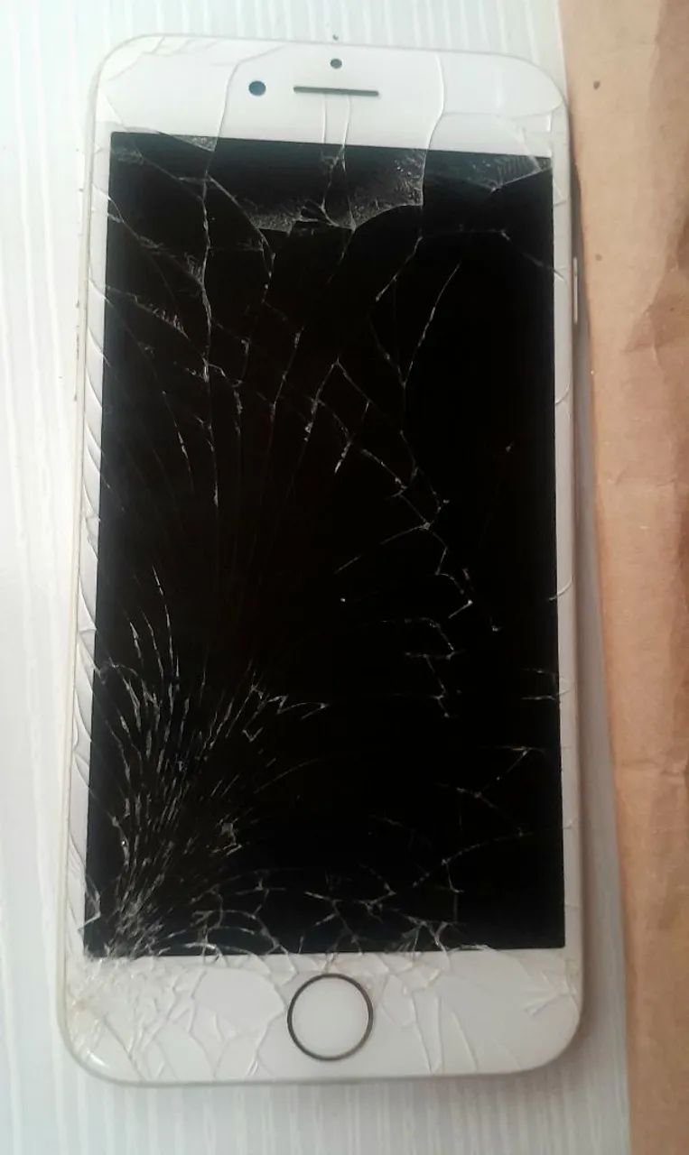 Iphone 7 128Mb prata com Defeito 