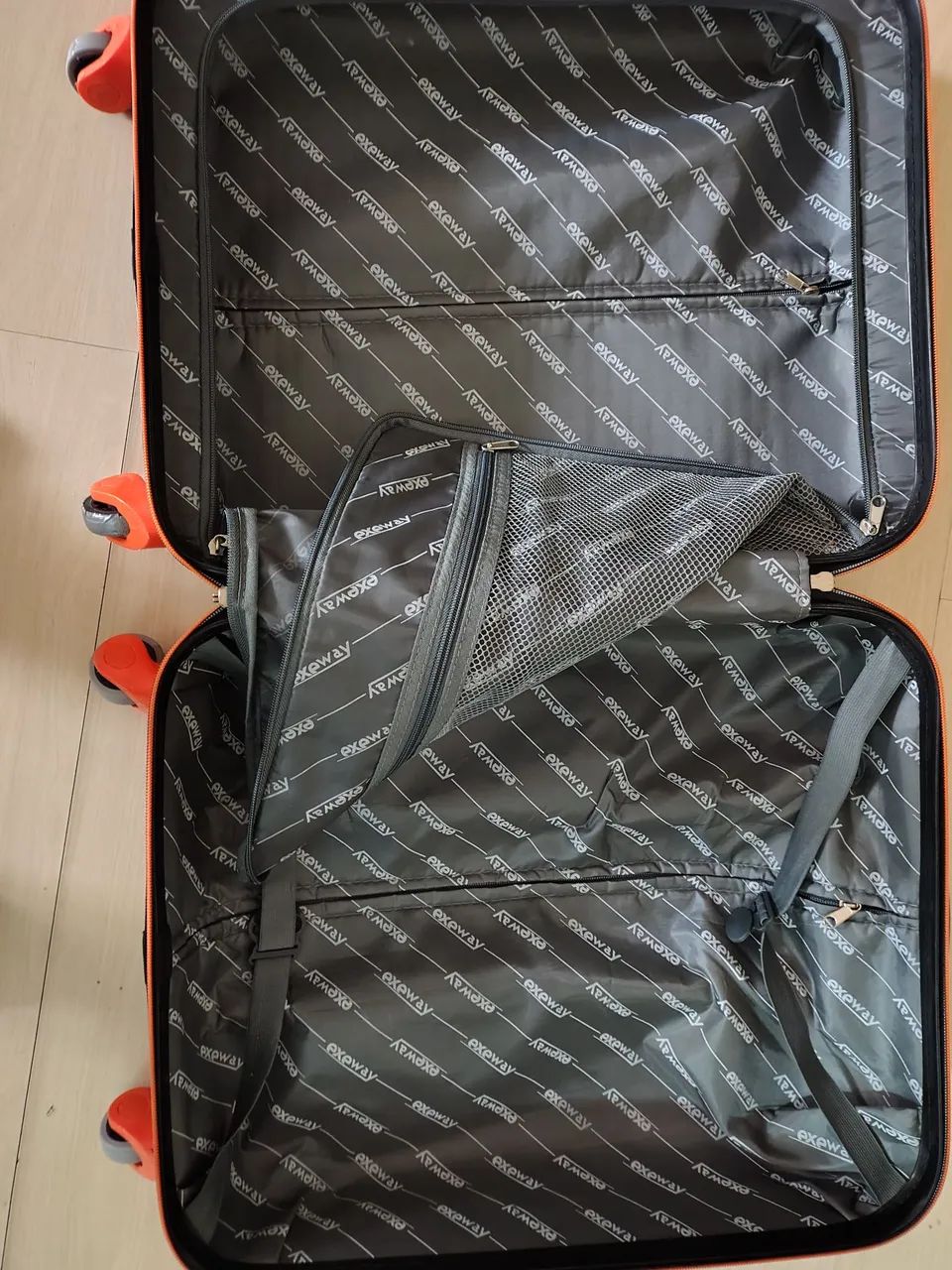 Mala de viagem P, 11 kgs, usada, excelente condições  - Foto 5