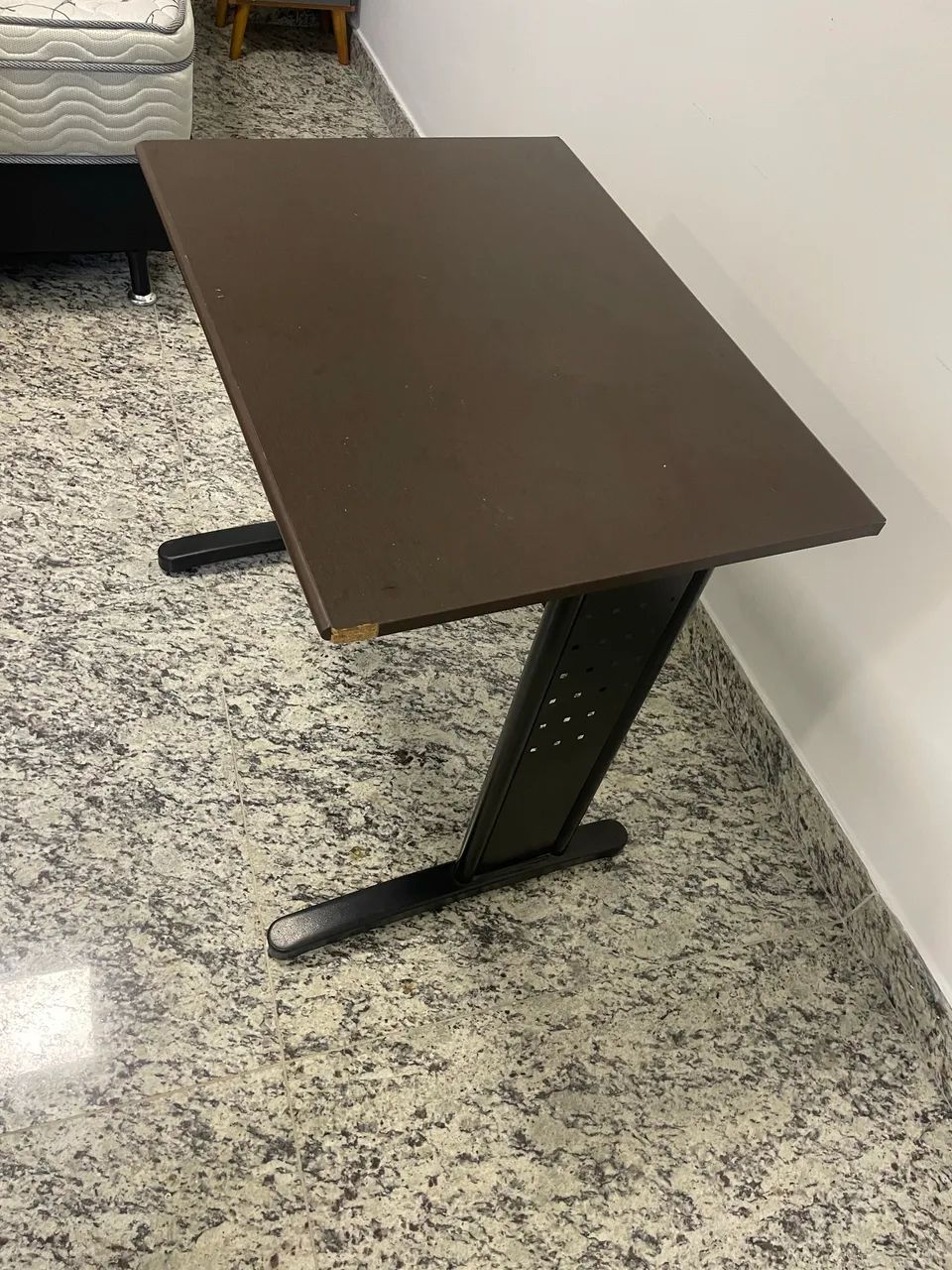 Mesa de estudos  - Foto 2