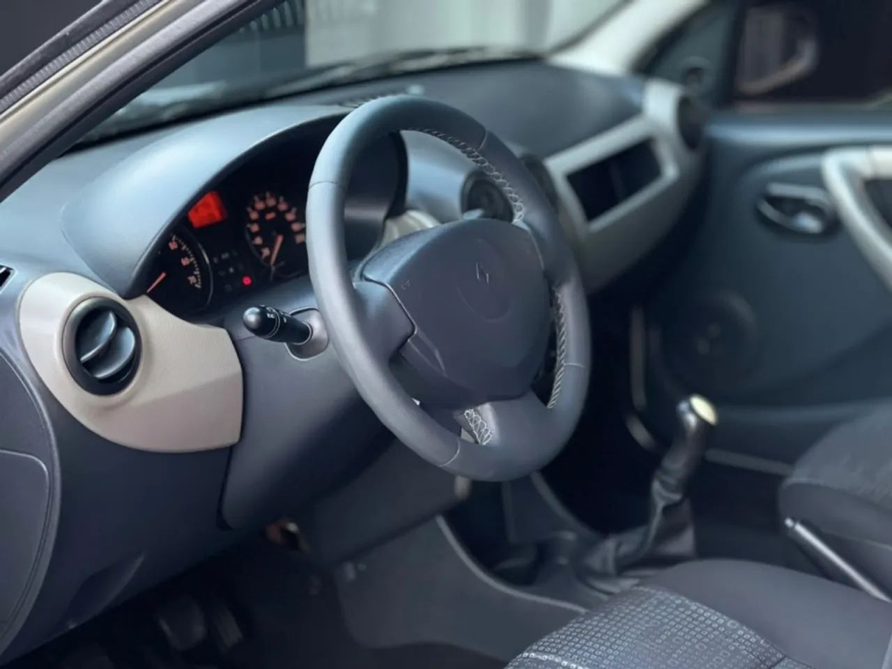 Renault Sandero Expression Flex 1.6 16V 5P 2009 - Foto 4