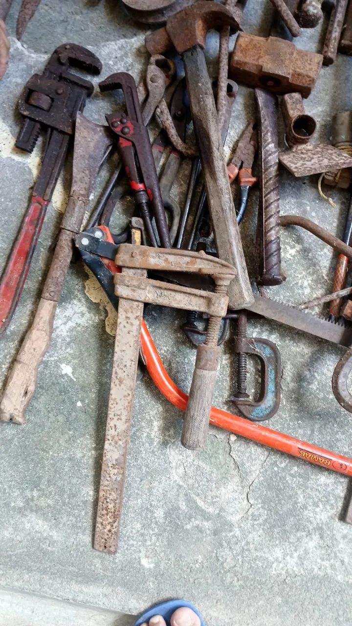Used Tools4184784585634816015