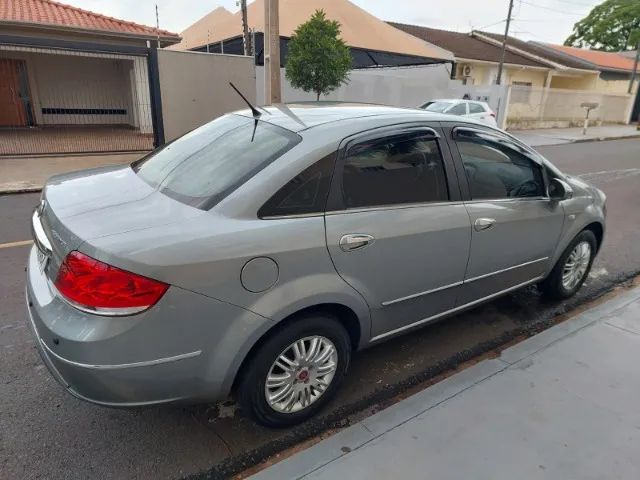 Fiat Linea Essence 1.8 Flex 16V 4P 2016 - Foto 2