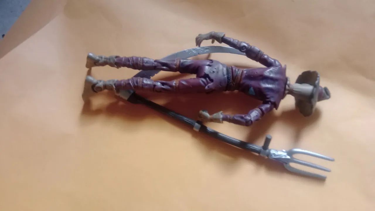 boneco Espantalho Dc Universe  - Foto 3