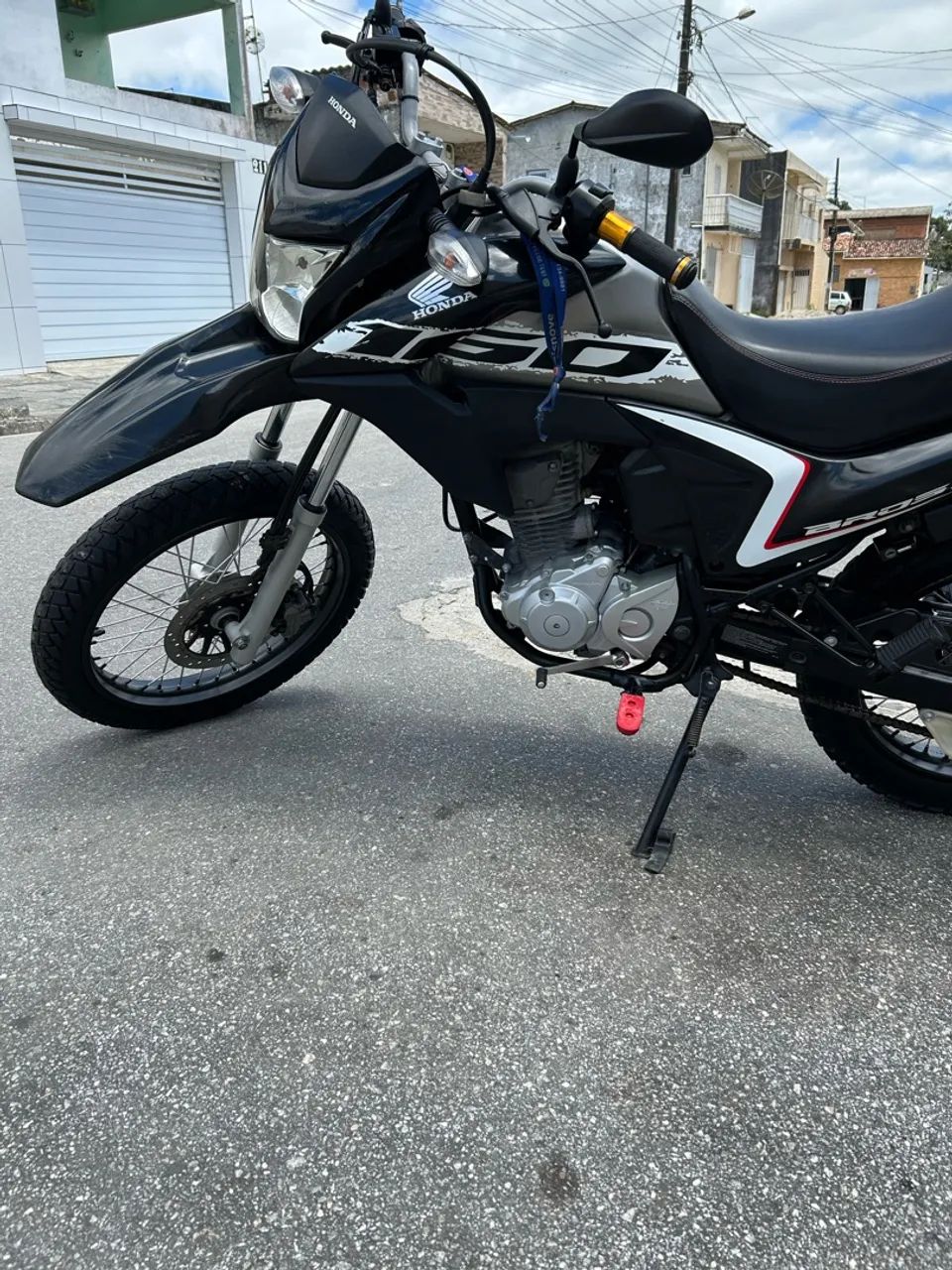 Bros 2021 emplacada 