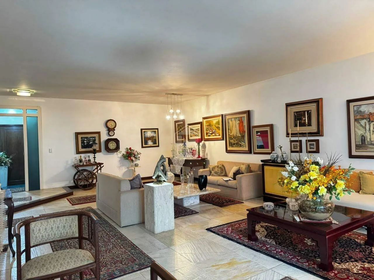 Apartamento 4 Quartos com 3 Suítes e 2 Vagas Soltas na Praia do Canto - Foto 4