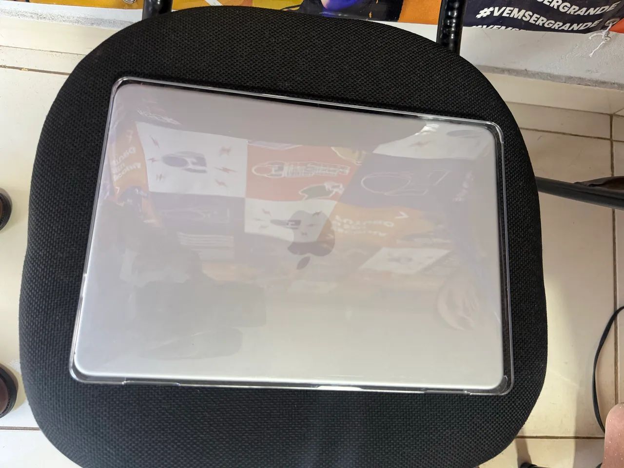 MacBook Neo de 13 polegadas: Chip A18 Pro, CPU de 6 núcleos - Foto 5