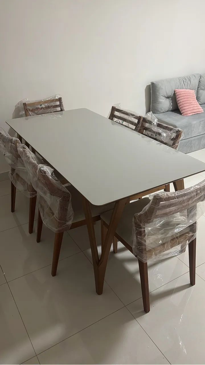 Mesa de Jantar Semi Nova - Excelente Estado  - Foto 2