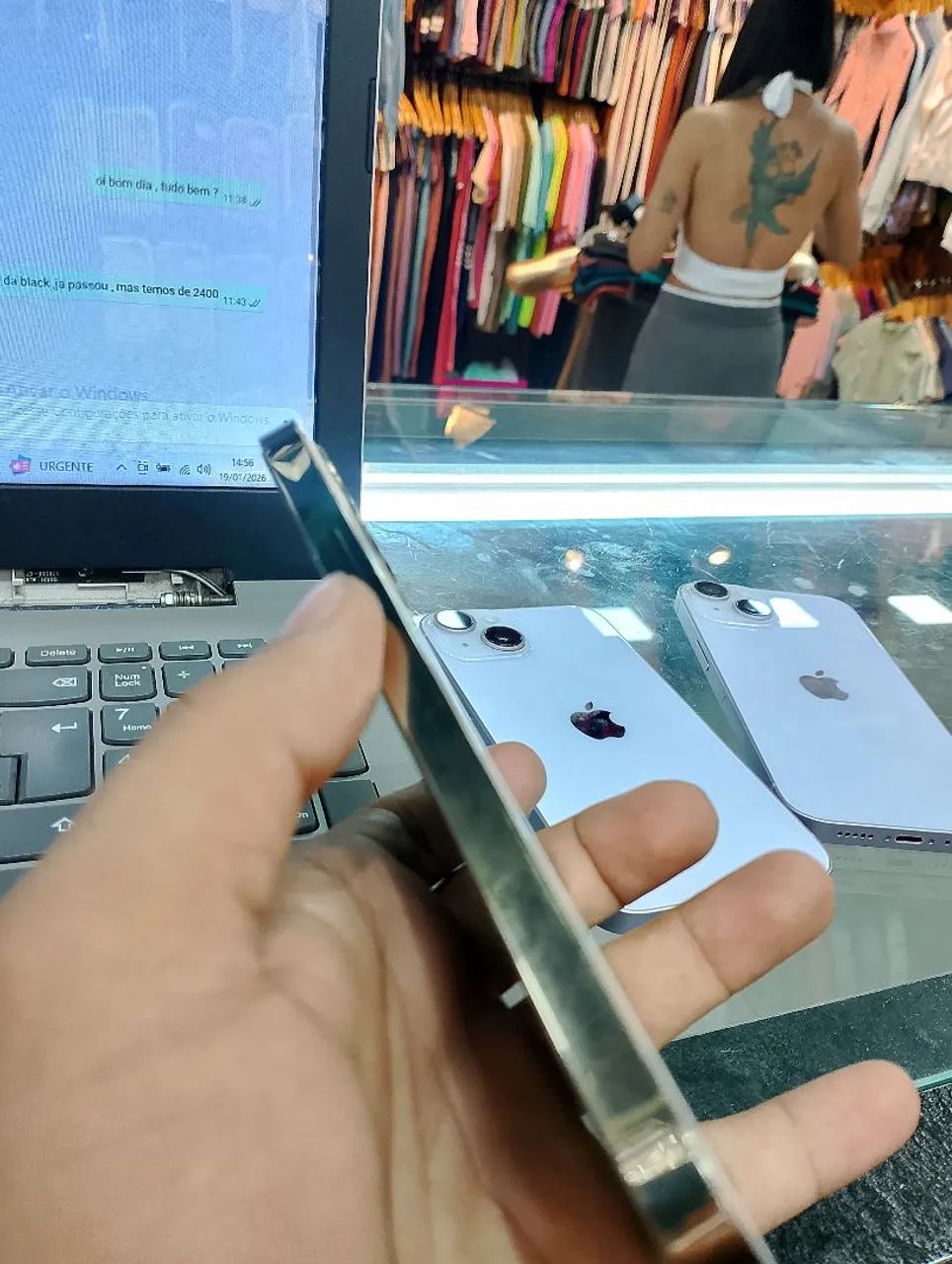 iPhone 12 pro desert 128 GB vendo ou troco  - Foto 2