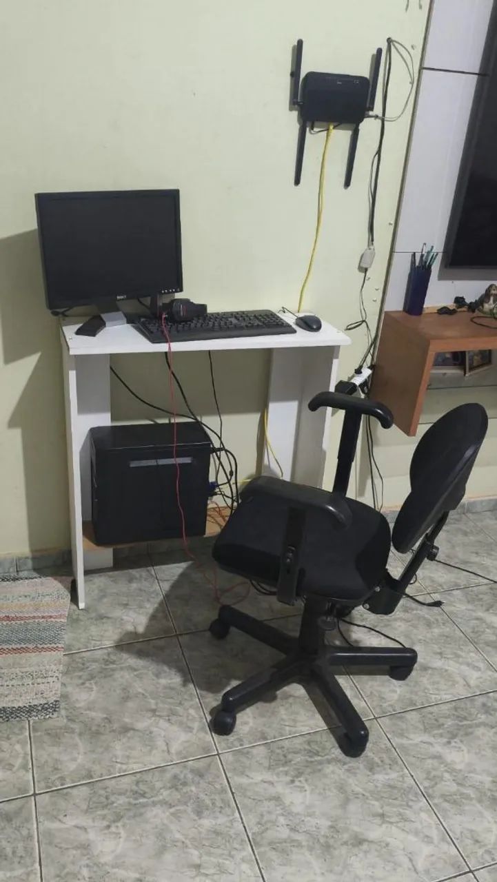 Vendo PC completo, básico.