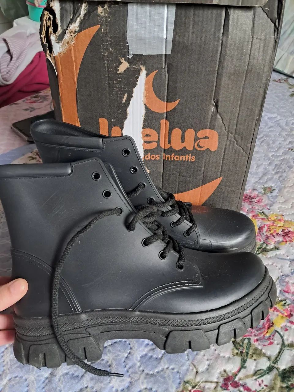 Bota Luelua tamanho 33 - Foto 2