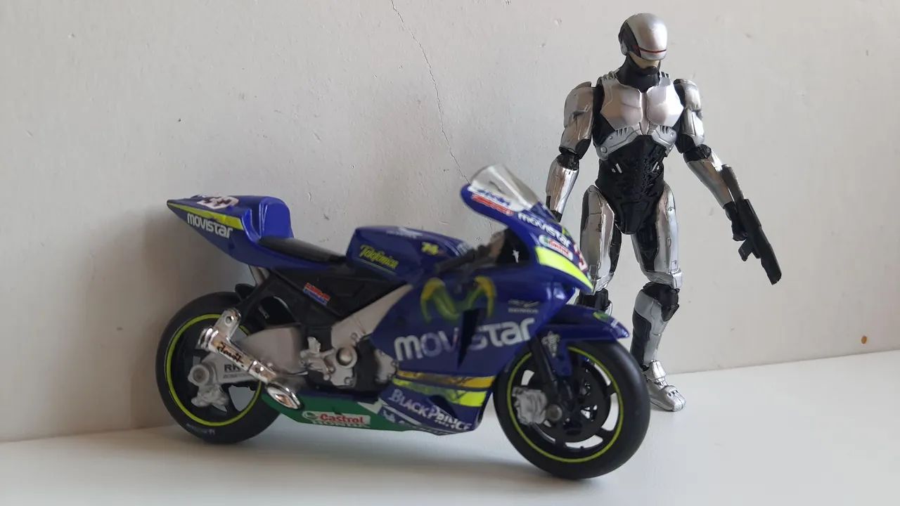 Action Figure Robocop 1.0 Jada Toys Escala 1:18  - Foto 3