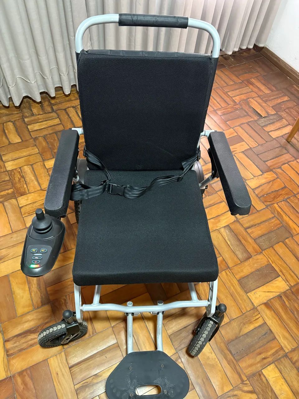 Cadeira de rodas elétrica - Foto 4