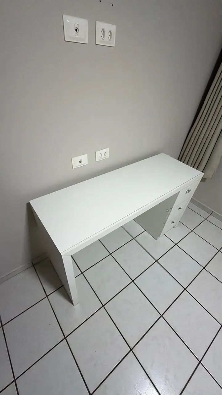 Mesa para escritório 3 gavetas 