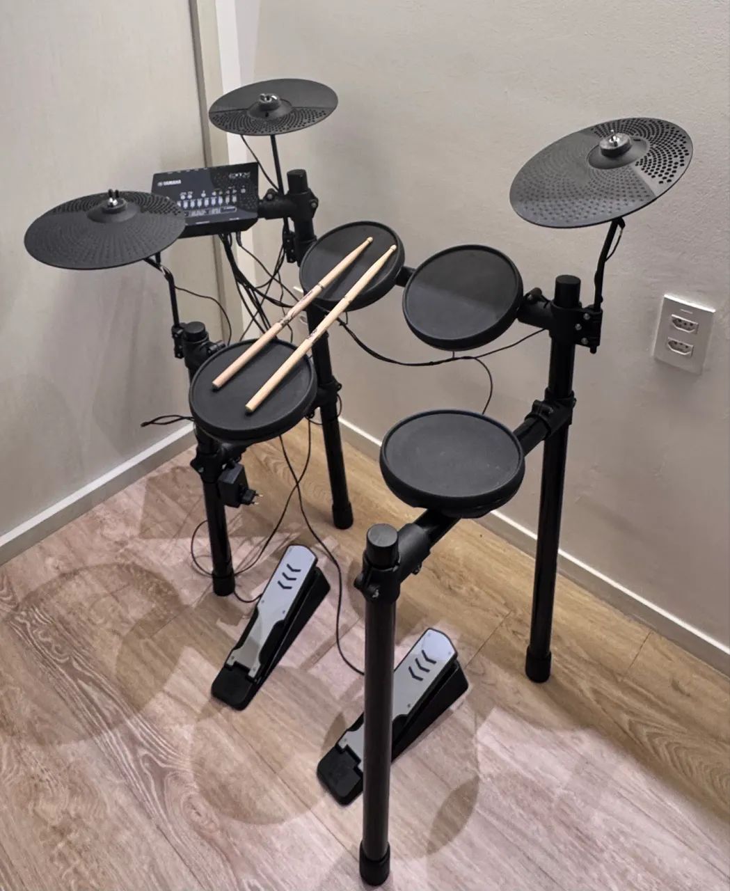 Bateria Eletrônica Yamaha DTX - Estado de Nova (Usada Apenas 3x) - Foto 2