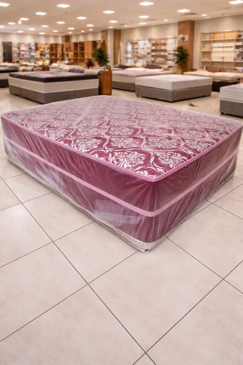 Cama box casal Vermelha,, entrega 