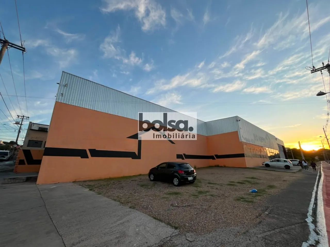 PRÉDIO COMERCIAL IDEAL PARA SUA EMPRESA ! ! - Foto 2