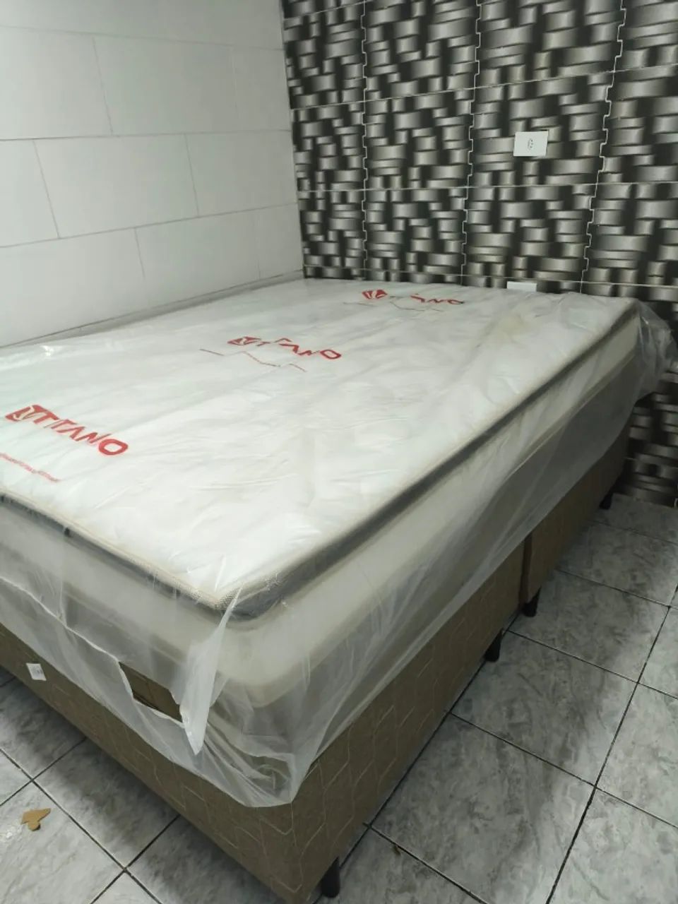 Conjunto cama box soberano titânio queen - Camas e Colchões - Boa