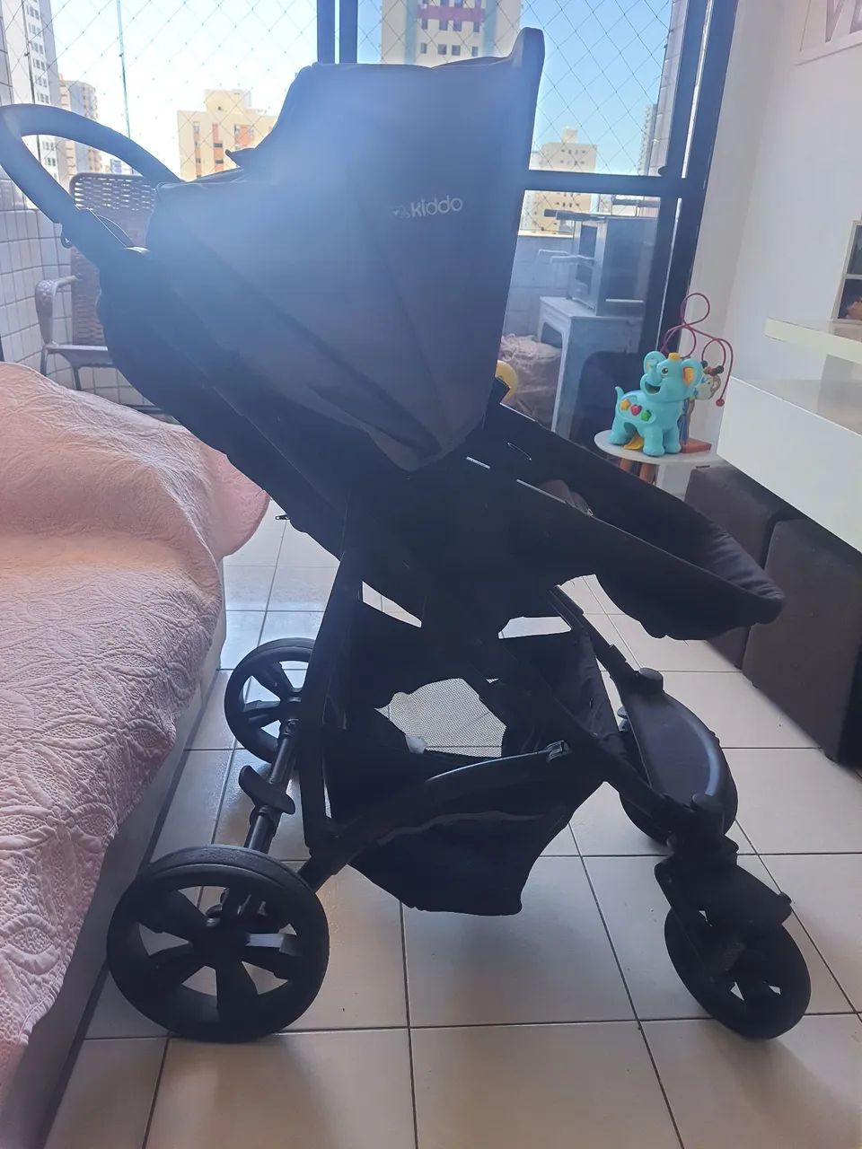 Kit carrinho e cadeirinha de bebê