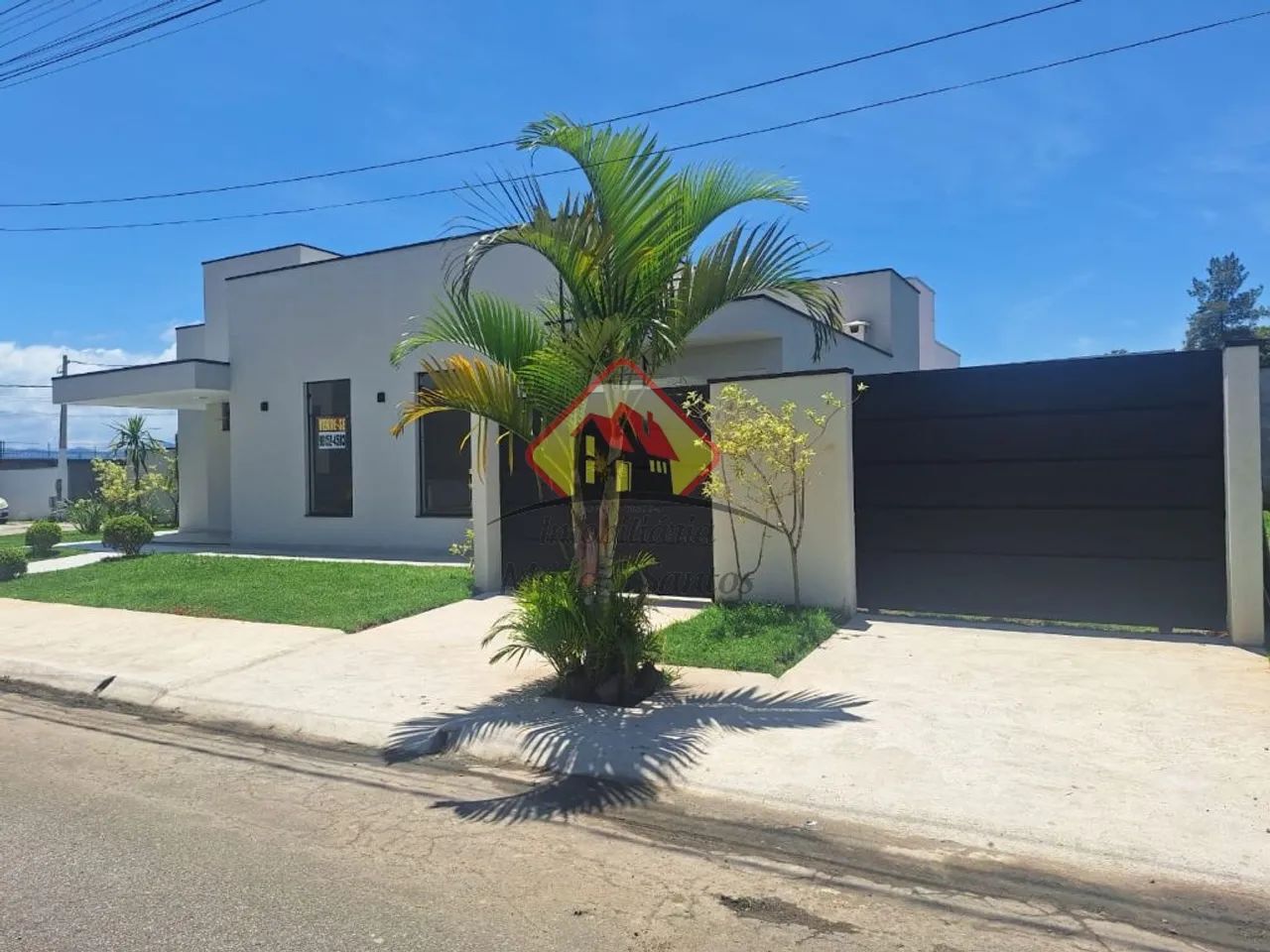 Vendo Casa em Condomínio, em Taubaté.
