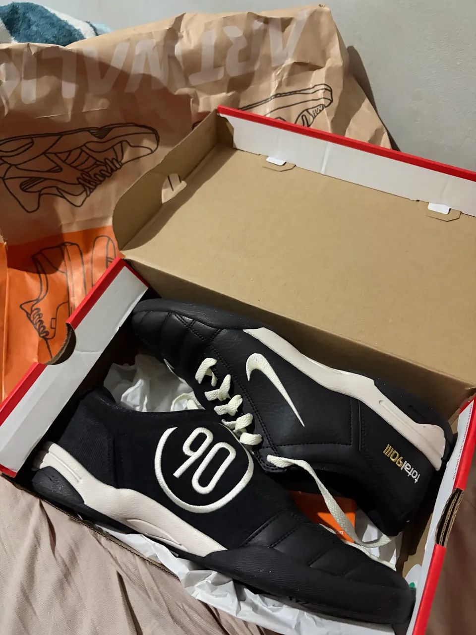 Nike Total 90 III Black Metallic Gold - Foto 5