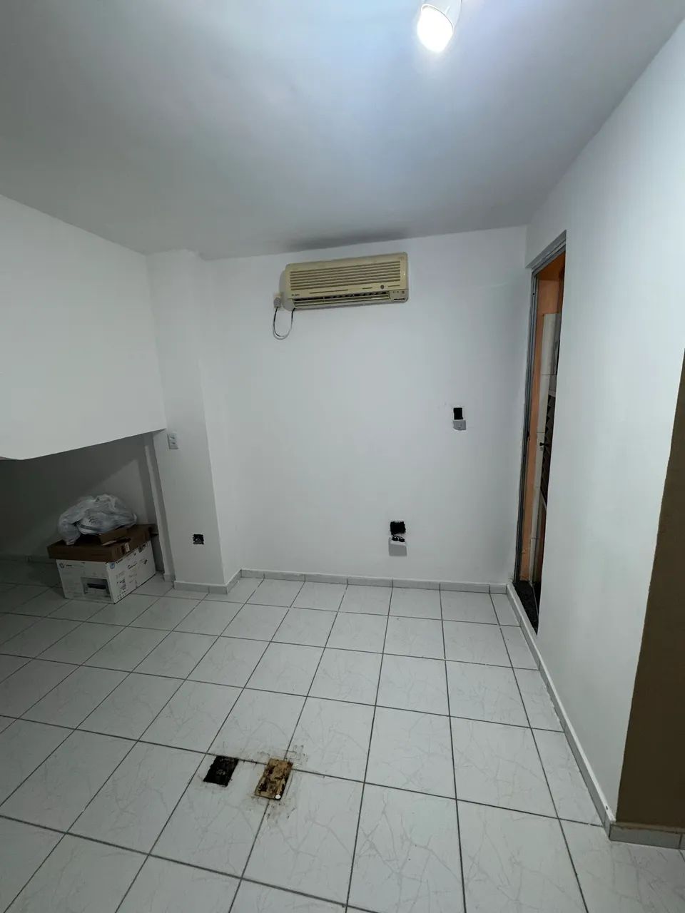 Alugo sala comercial Adrianopolis próximo ao Fórum - Foto 4