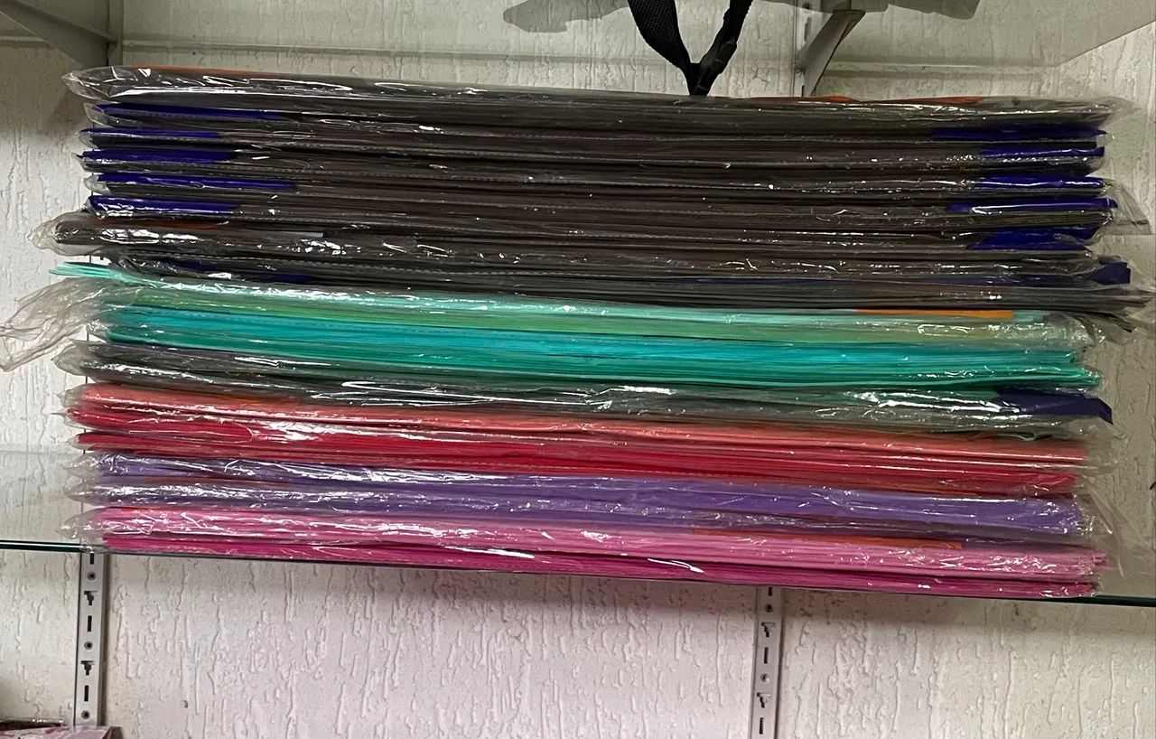 Produtos de papelaria sortidos - Foto 2