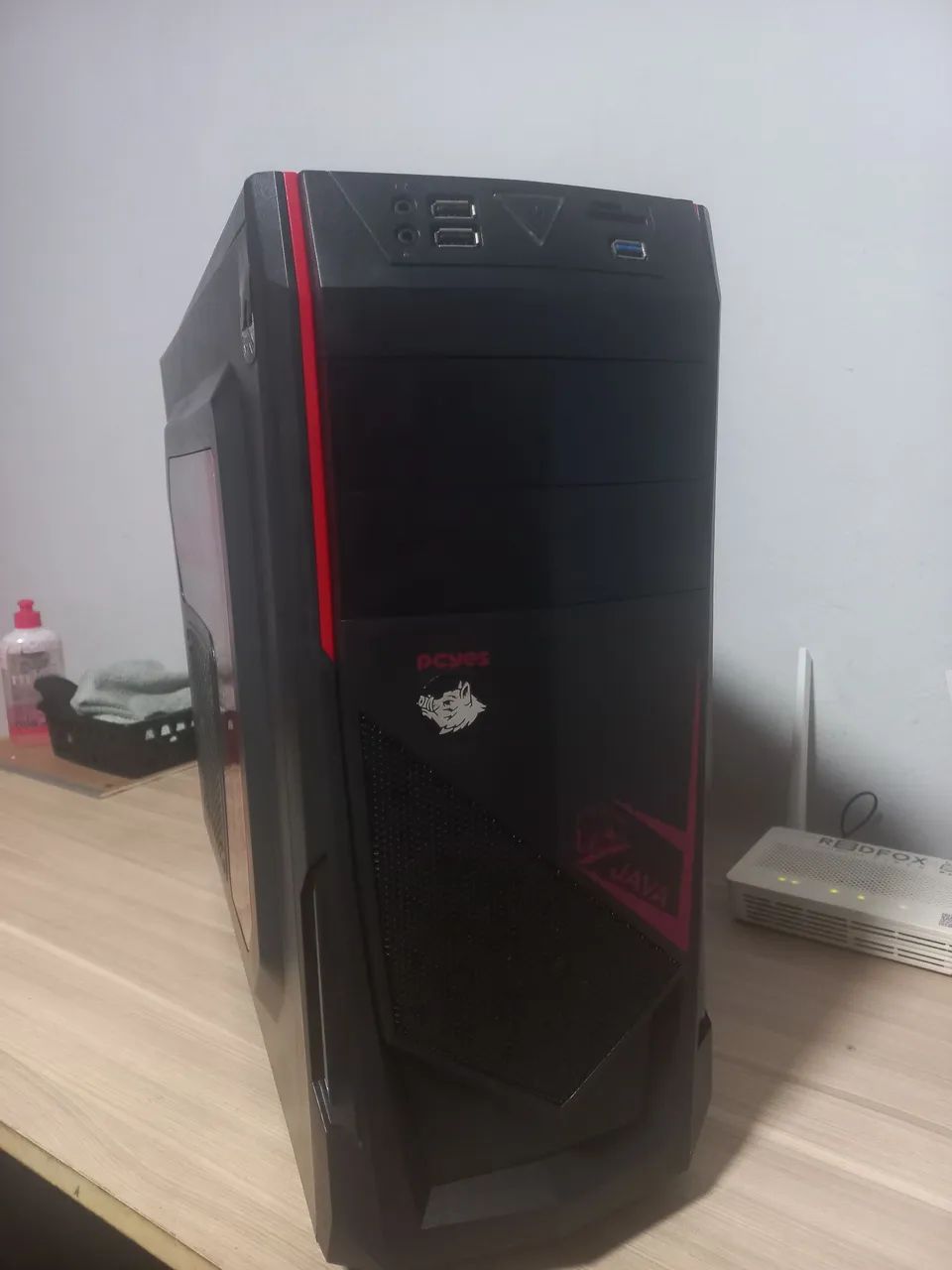 Gabinete JAVA Preto e Vermelho